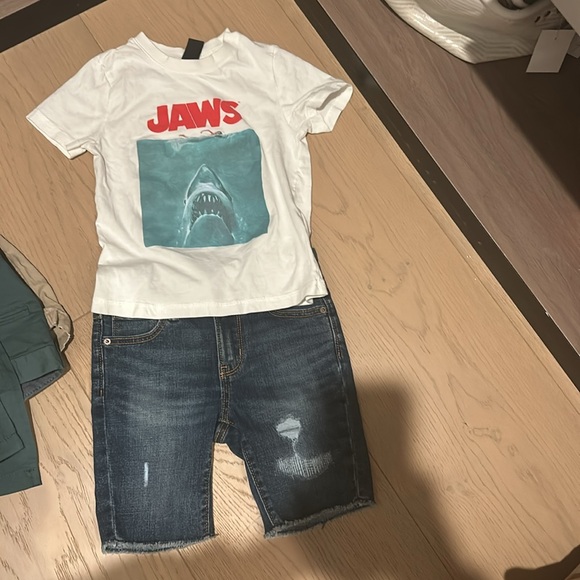 Lot of boys clothes from GAP, H&M and Old Navy - Picture 2 of 6